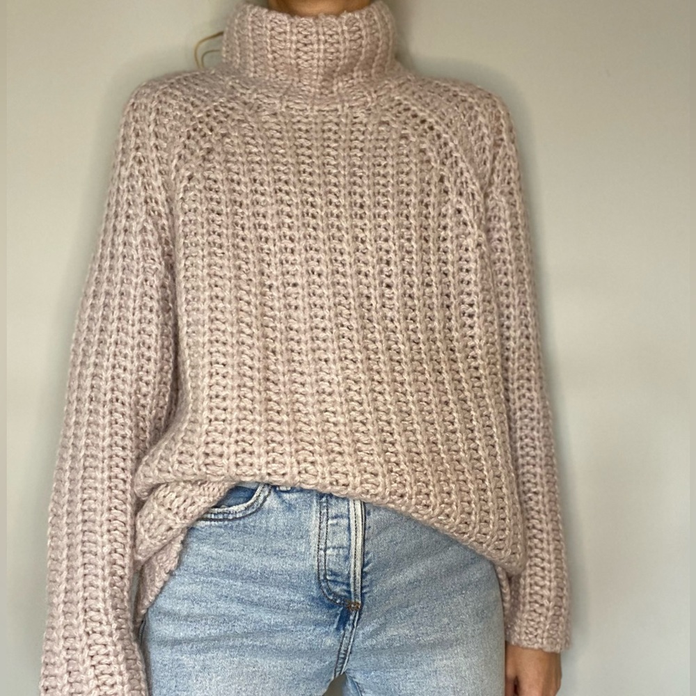 Womens En Thread Dusty lilac/rose chunky knit size small sweater.